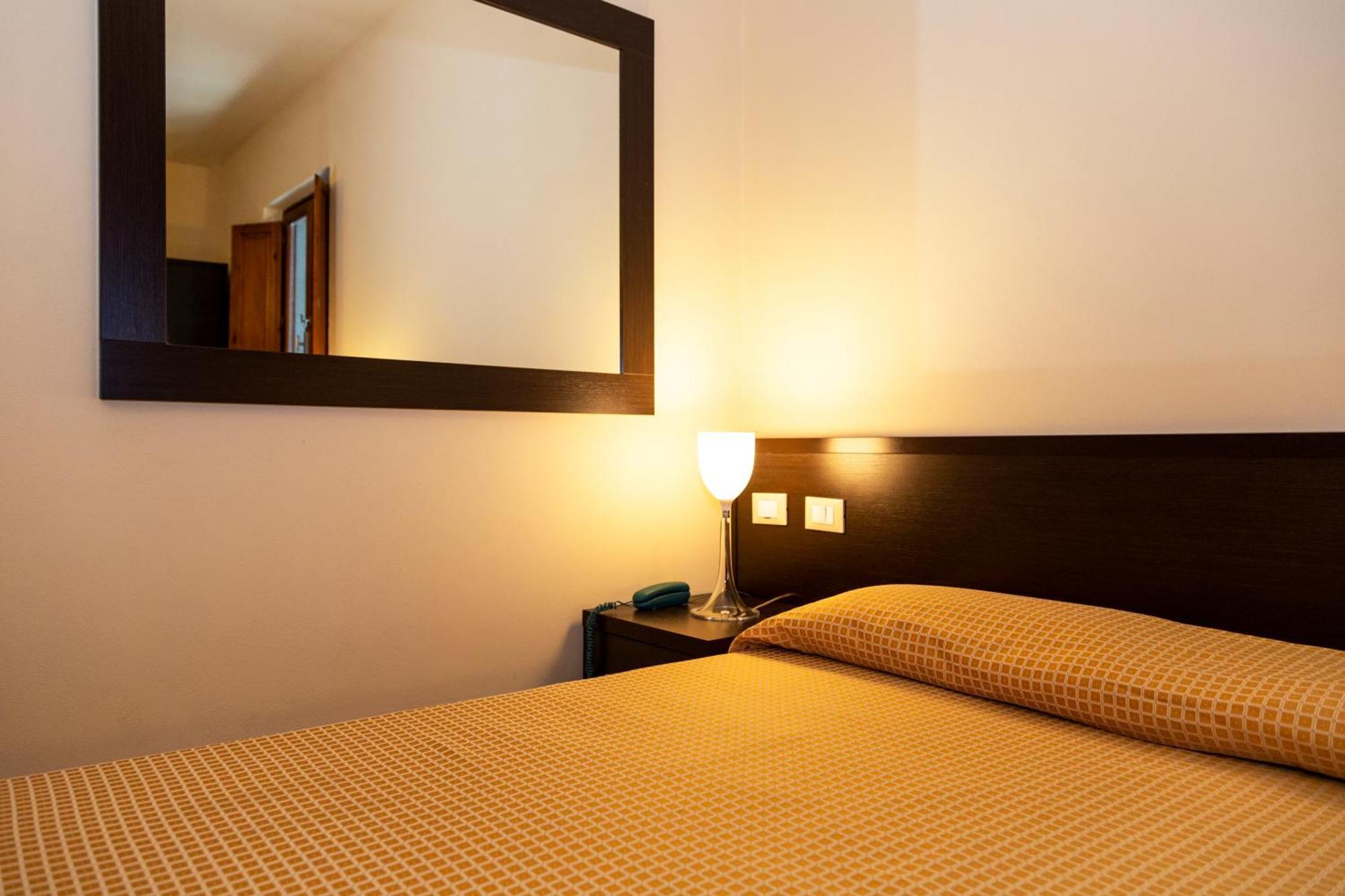 Villa Montarioso Siena Room photo