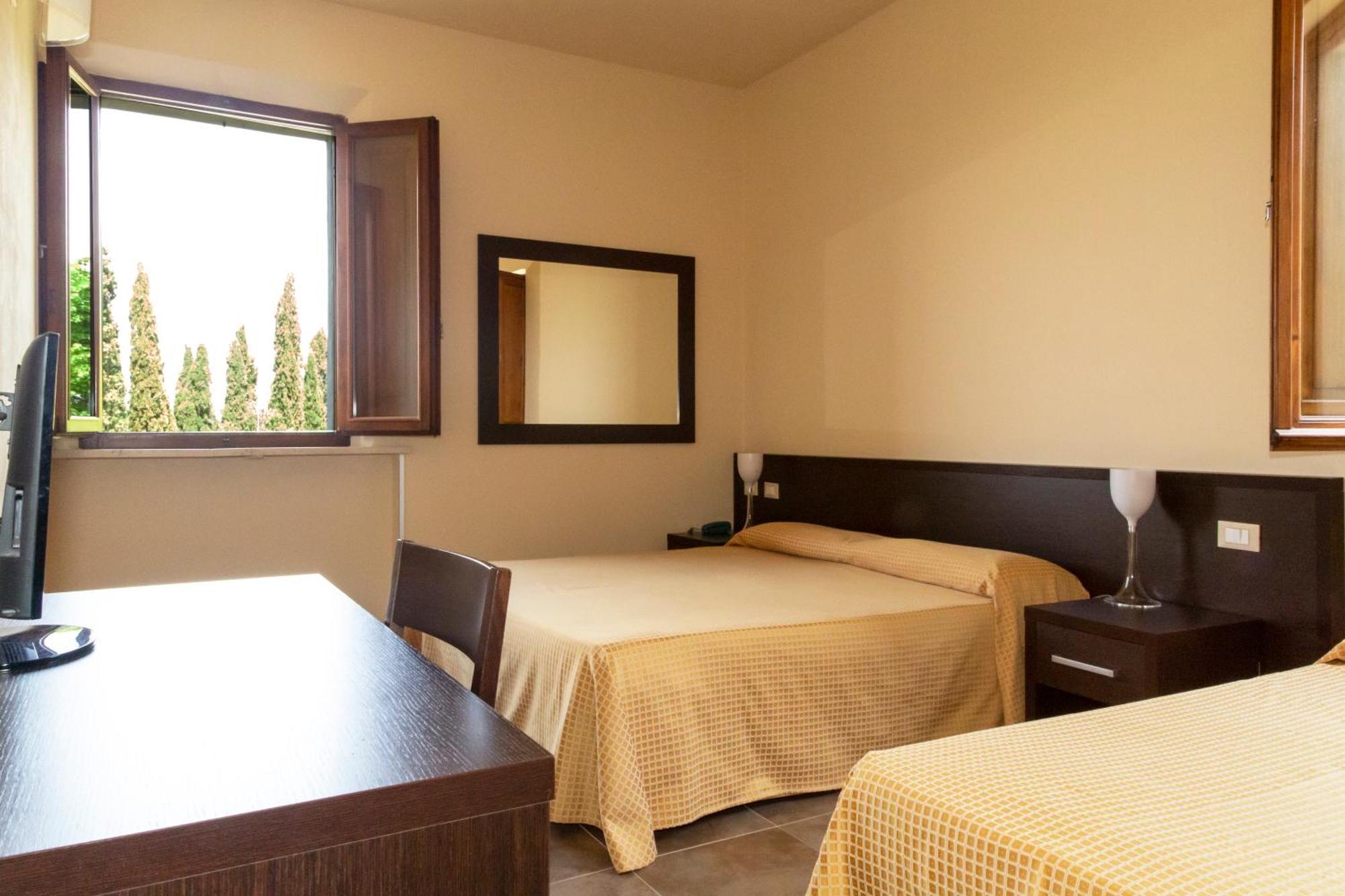 Villa Montarioso Siena Room photo