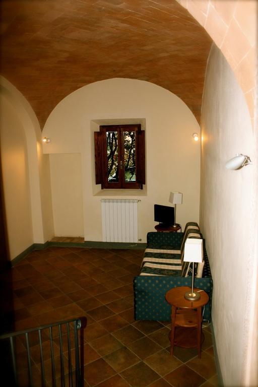 Villa Montarioso Siena Room photo