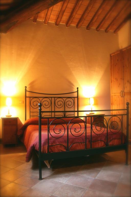 Villa Montarioso Siena Room photo